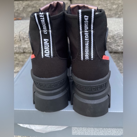 NEW Women’s Size 8 Palladium Revolt Hi TX Top Black Platform Boots chunky soles - Picture 8 of 12